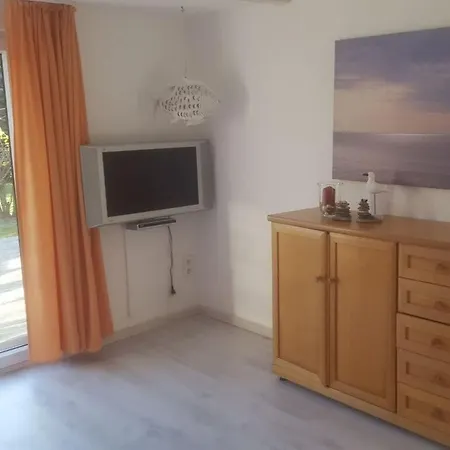 Fabian Comfortable Holiday home Wieck